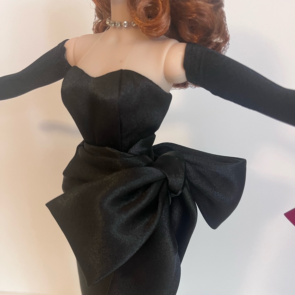❤️🖤RITA HAYWORTH as GILDA, 14.5” Vinyl Fashion Doll. FAO SCHWARTZ. EUC. ❤️🖤 - Picture 11 of 16
